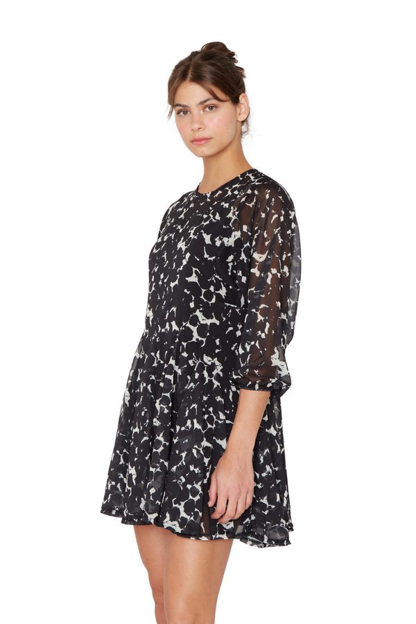 png_1500x1500_69752936