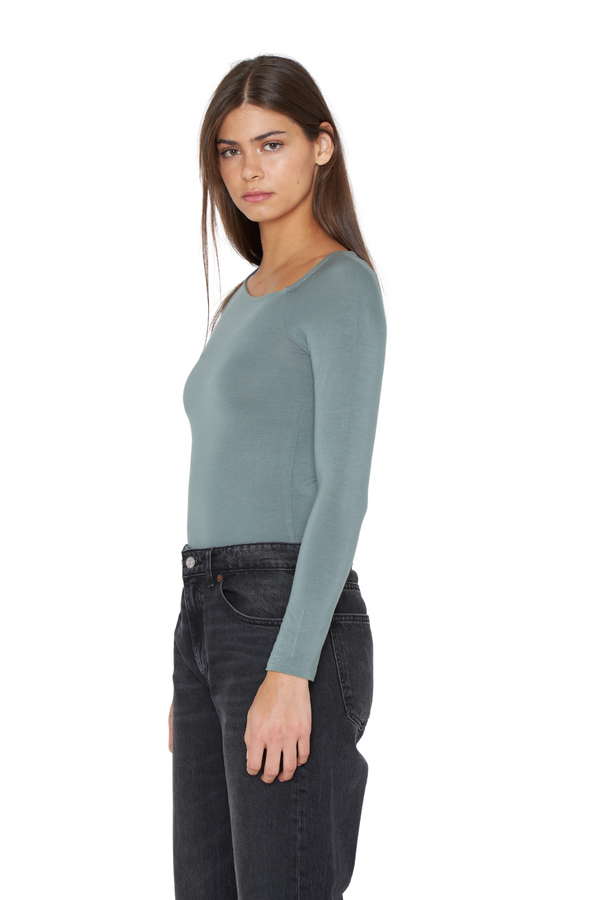 png_1500x1500_69735141