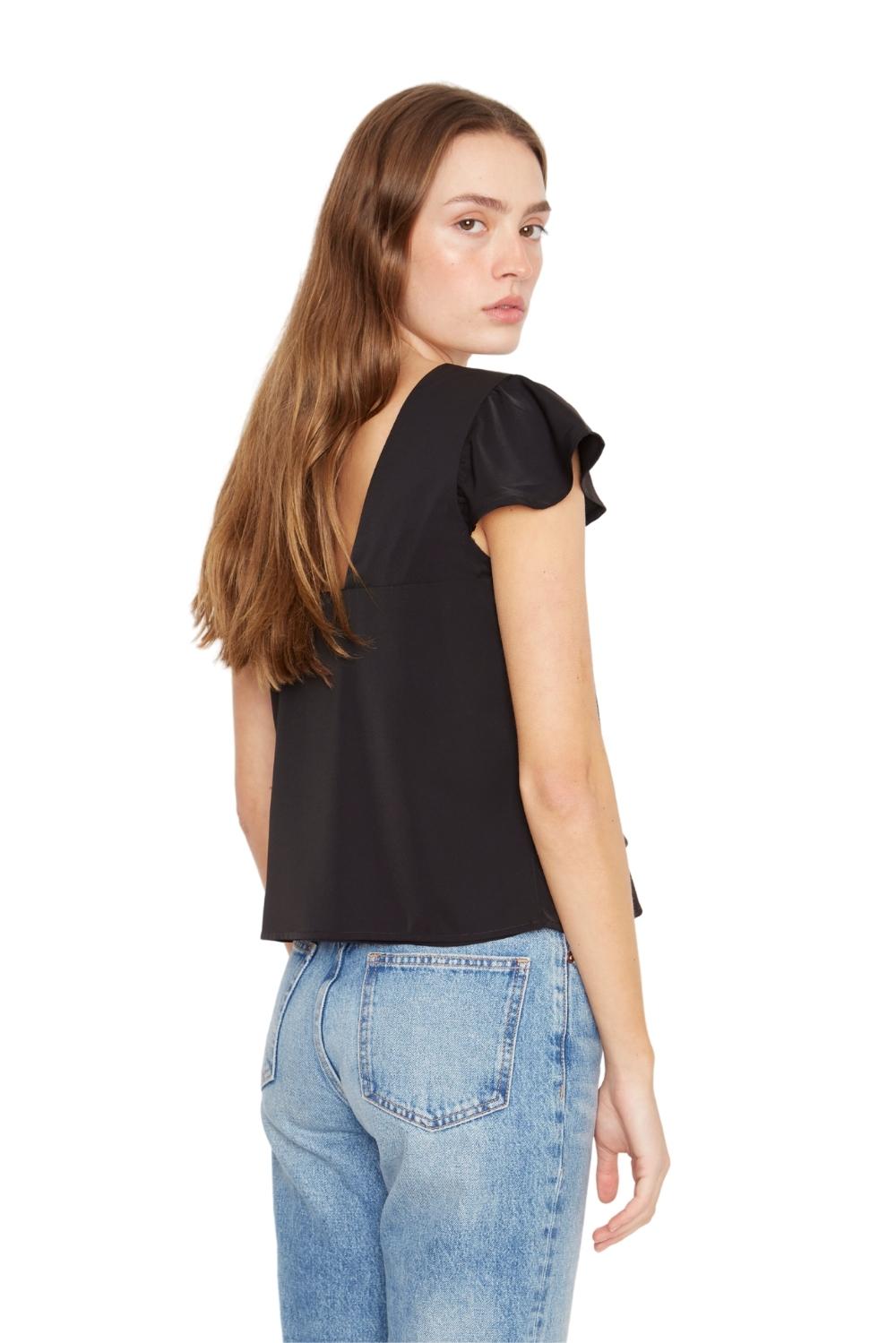 Polera Sara manga corta III negra