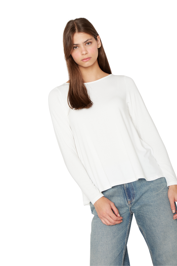 Polera Bianca campana blanca