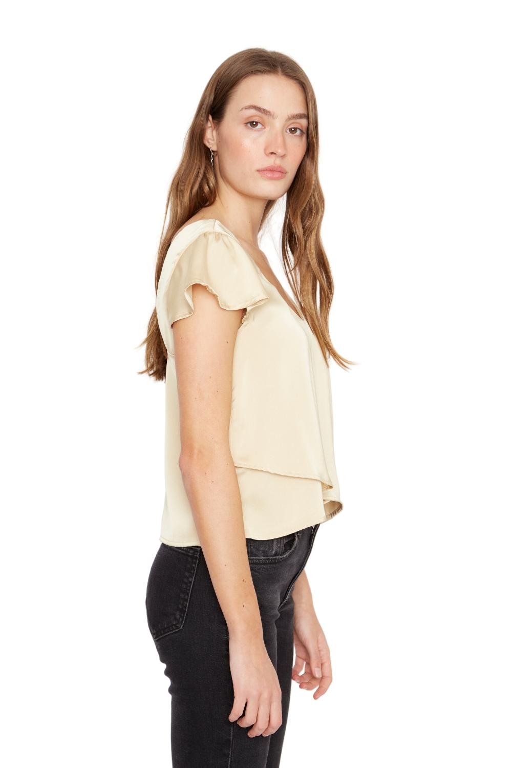 Polera Sara manga corta satin dorada