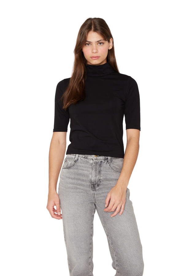 Polera Consu III negra