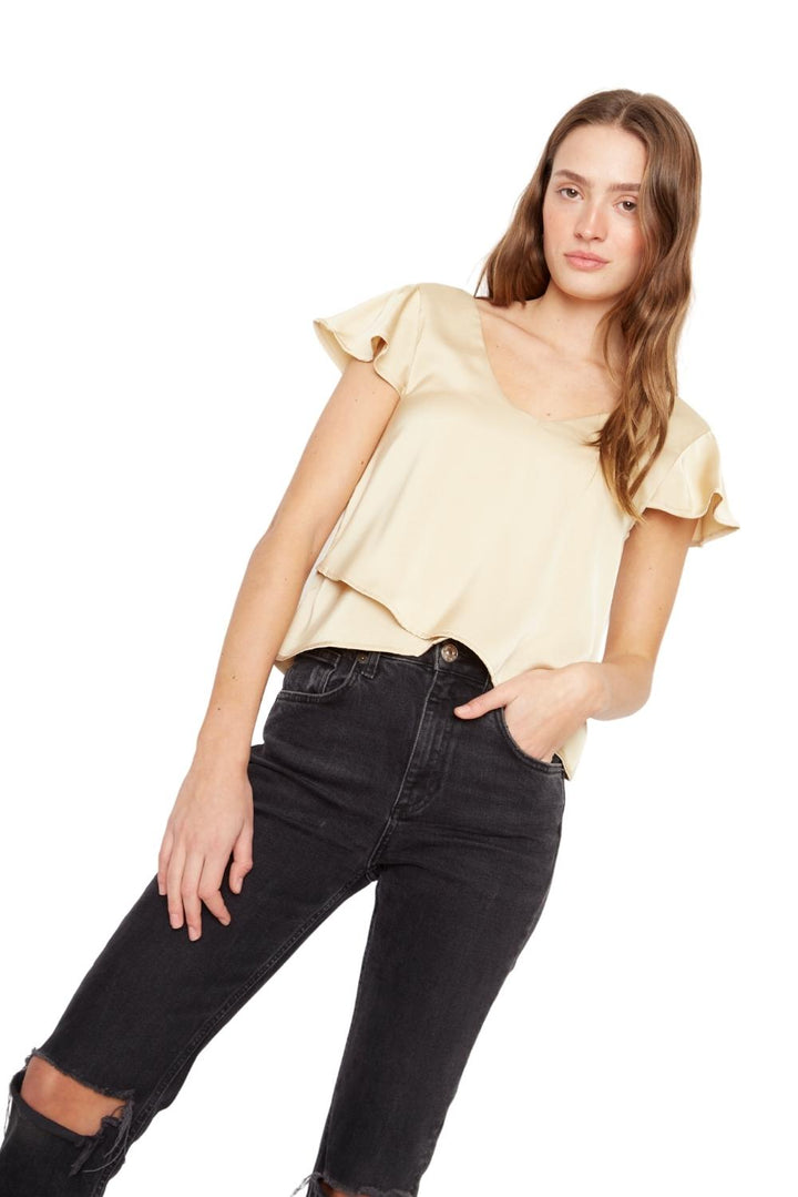 Polera Sara manga corta satin dorada