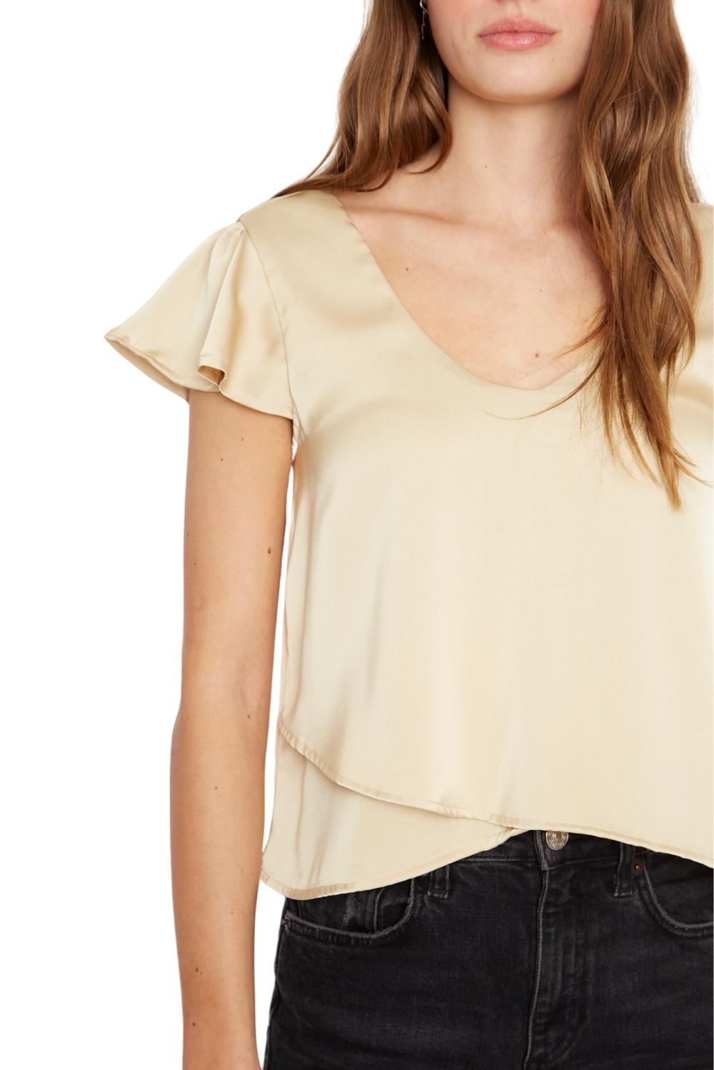 Polera Sara manga corta satin dorada