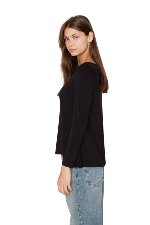 Polera Bianca campana negra
