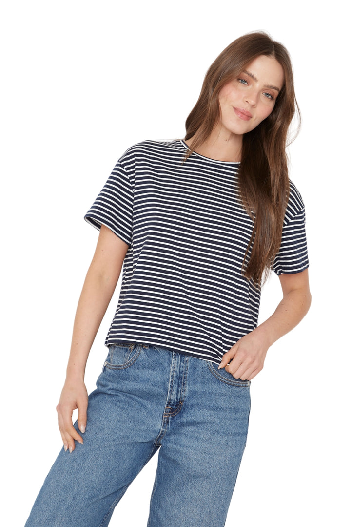 Polera Ara azul y blanca