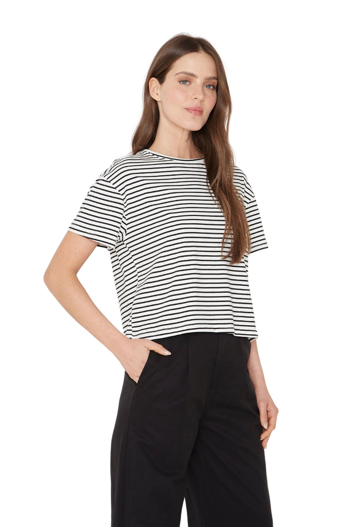 Polera Ara blanca y negra