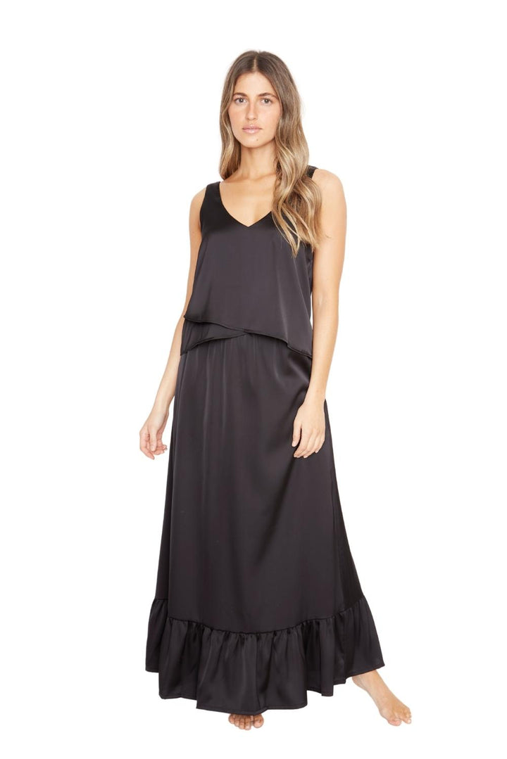 Polera Sara sin mangas satin negra