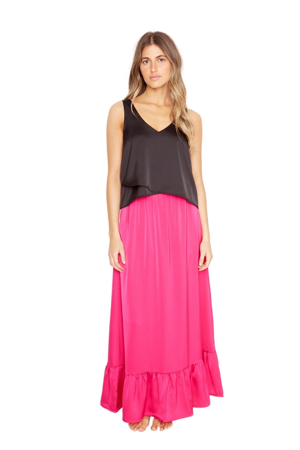 Polera Sara sin mangas satin negra