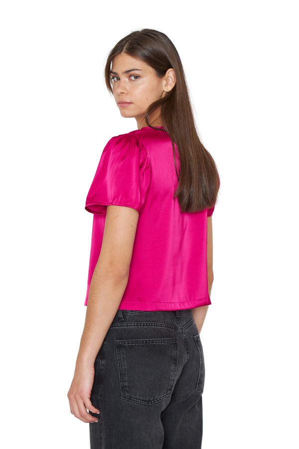 png_1500x1500_69751333