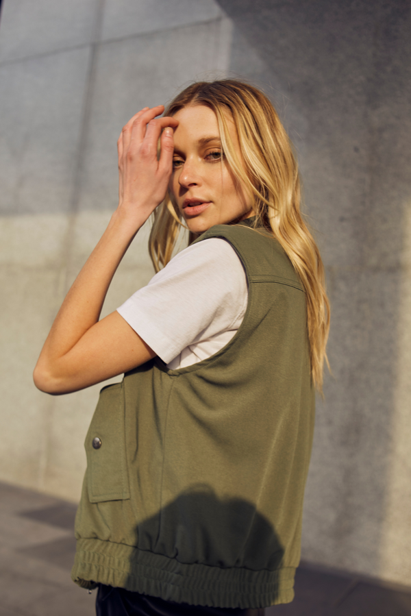 Chaqueta Bomber sin mangas verde