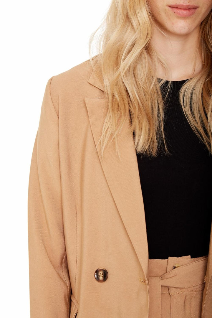 Blazer Laura arena