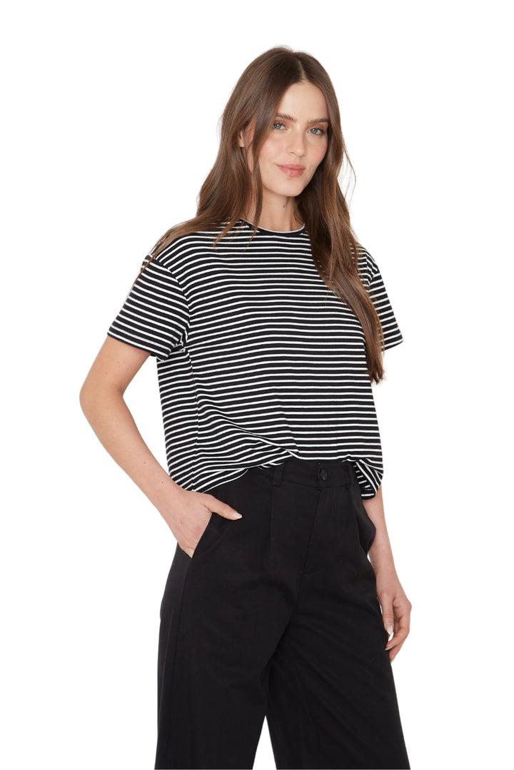 Polera Ara negra y blanca