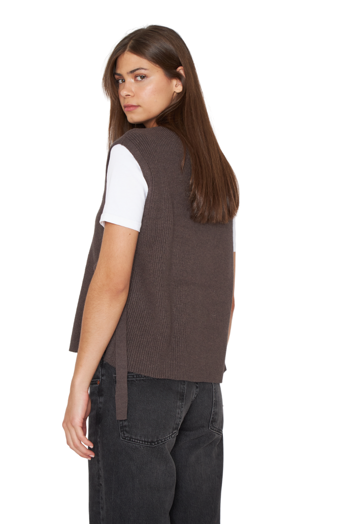 Chaleco Amarras chocolate