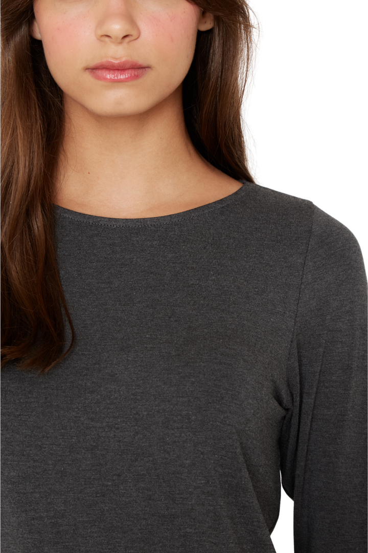 png_1500x1500_69373960