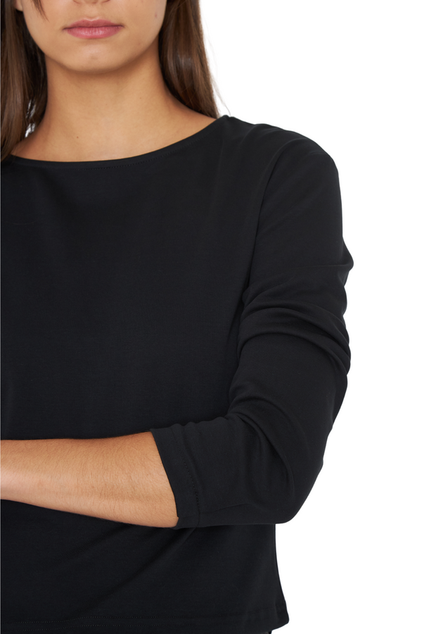 png_1500x1500_69735295