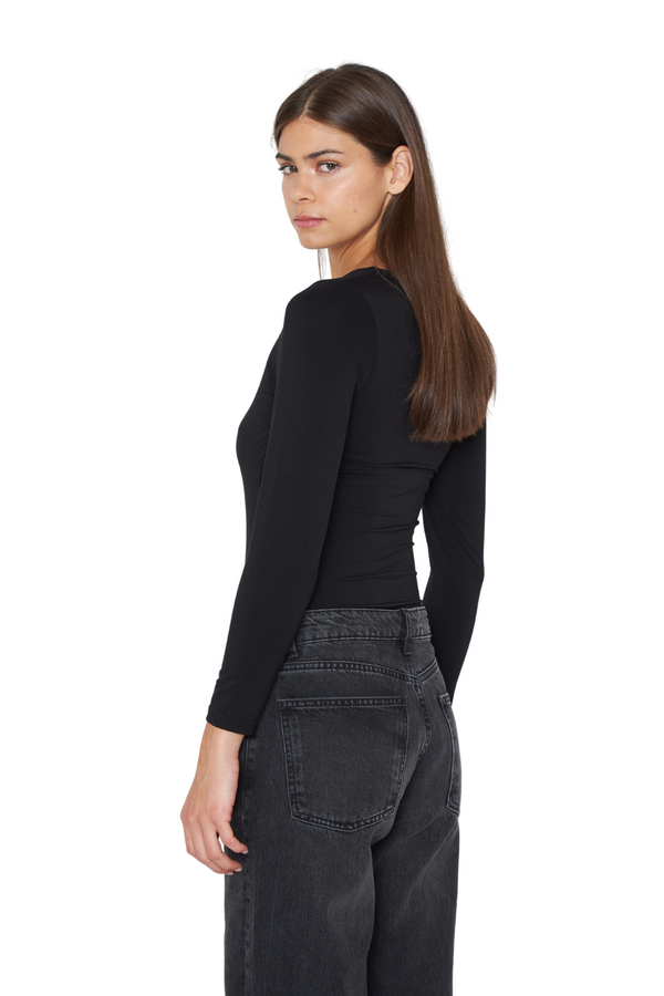 png_1500x1500_69734929