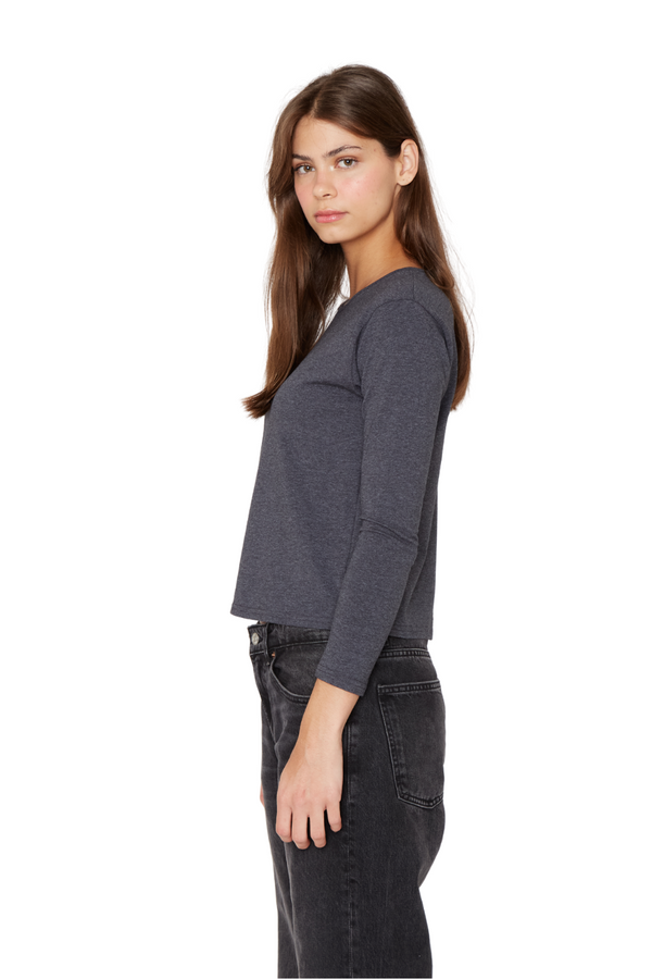 png_1500x1500_69374134