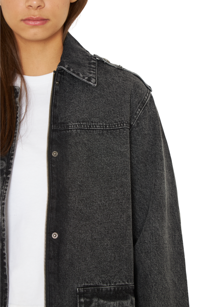 png_1500x1500_70150599