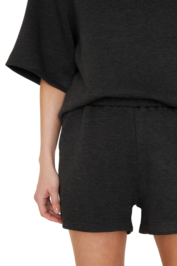 png_1500x1500_67844278