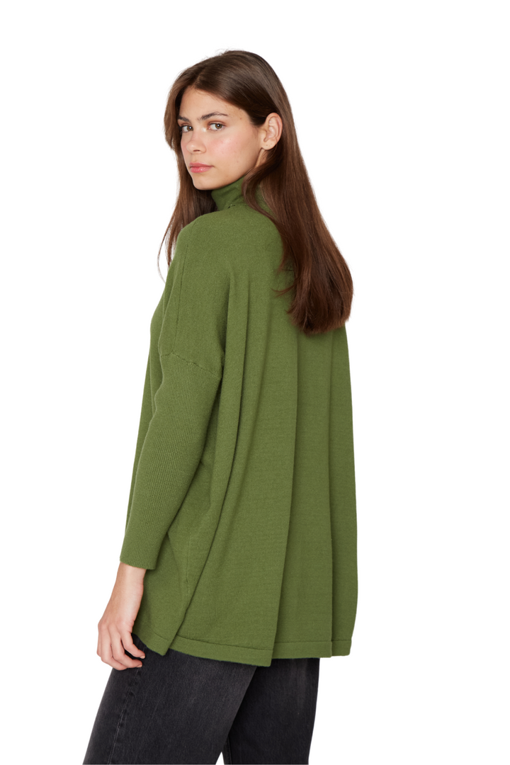 png_1500x1500_69757664