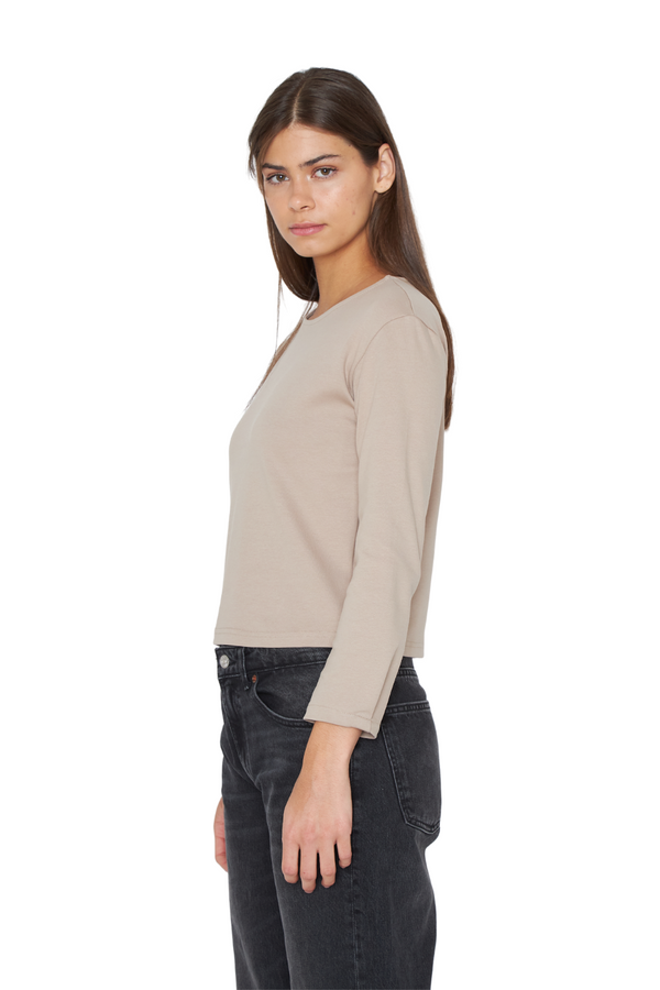 png_1500x1500_69735215