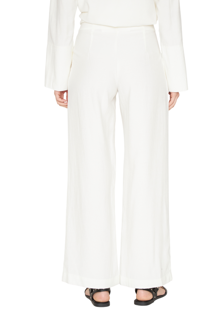 png_1500x1500_67472057