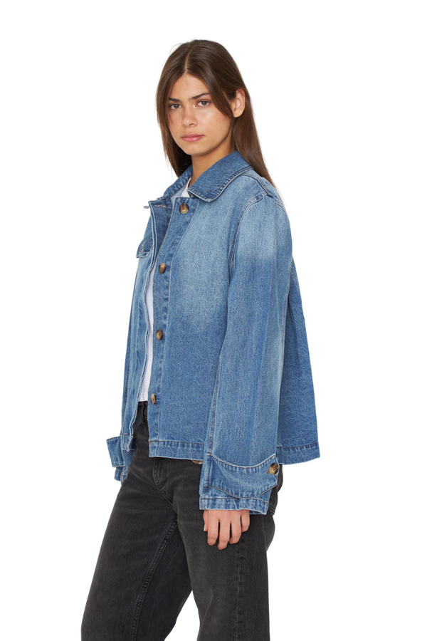 png_1500x1500_70150399