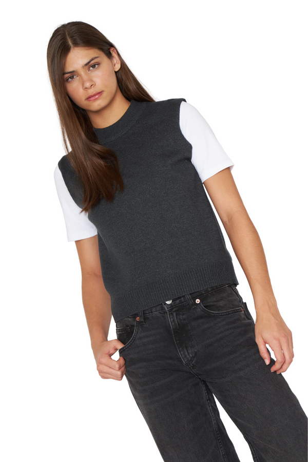 png_1500x1500_69374906