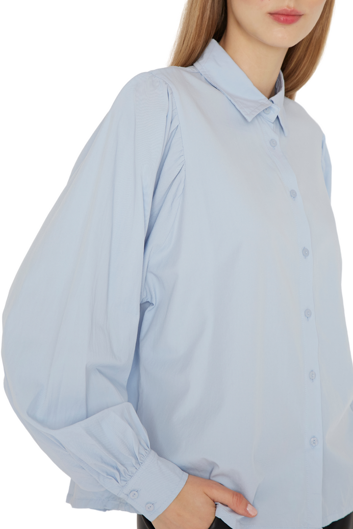 Blusa Joe celeste