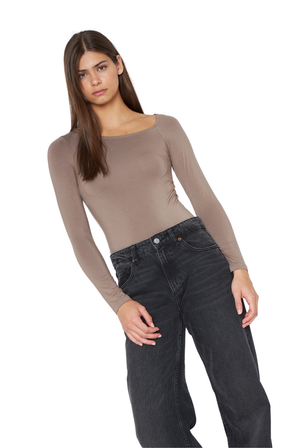 png_1500x1500_69735020