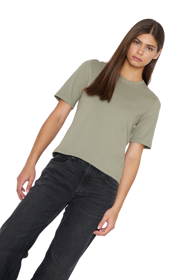 png_1500x1500_69749209