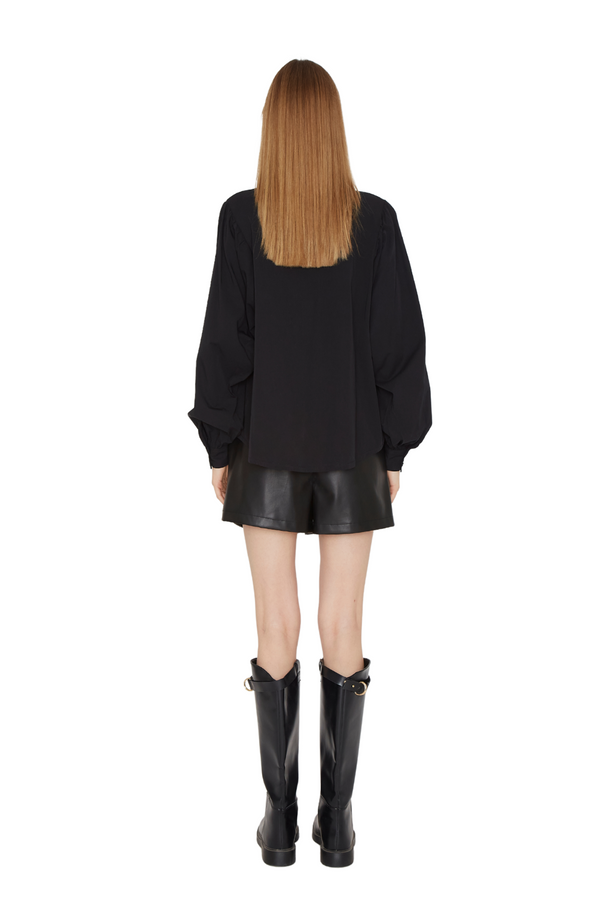Blusa Joe negra