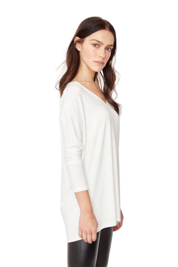 Polera Alana en v blanca