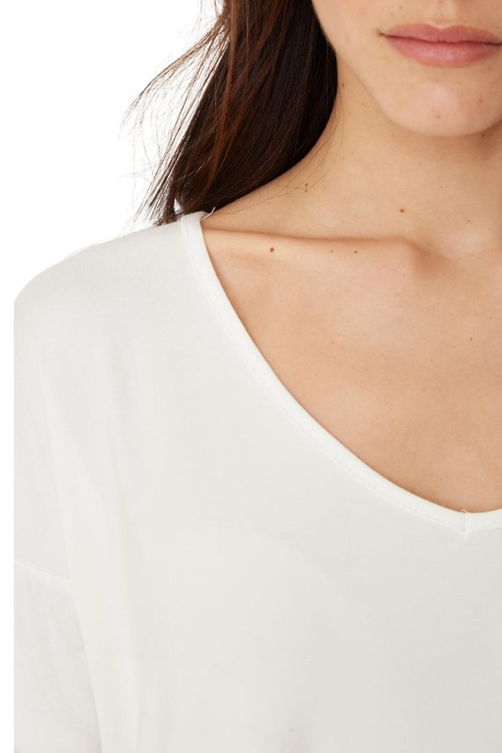 Polera Alana en v blanca