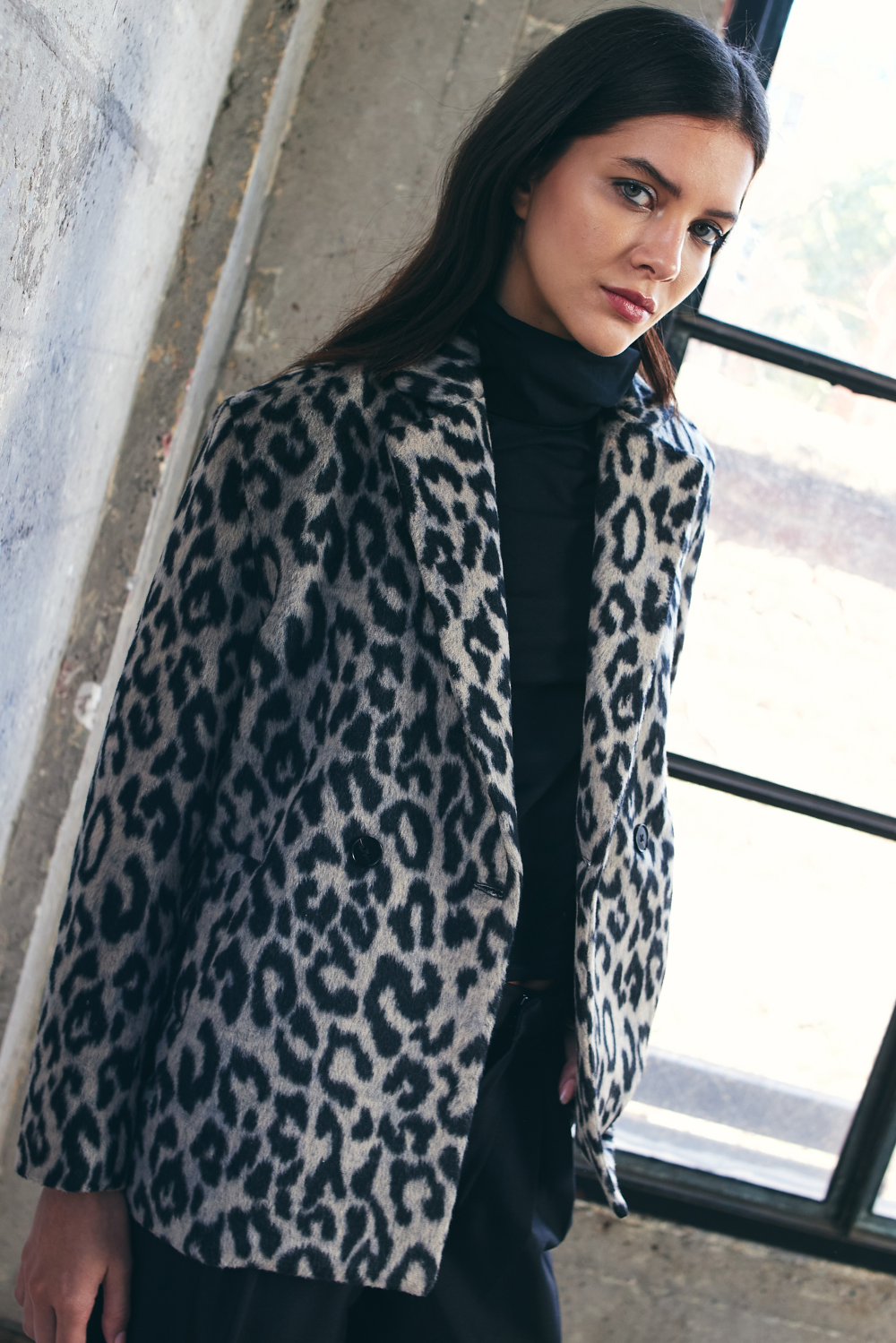 Abrigo Gala animal print gris