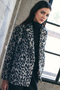 Abrigo Gala animal print gris