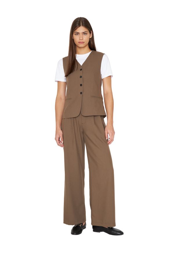 png_1500x1500_69756795