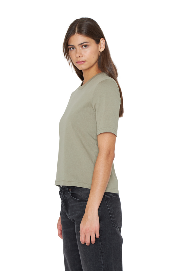 png_1500x1500_69749266