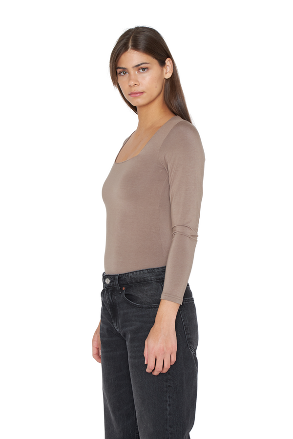 png_1500x1500_69734908