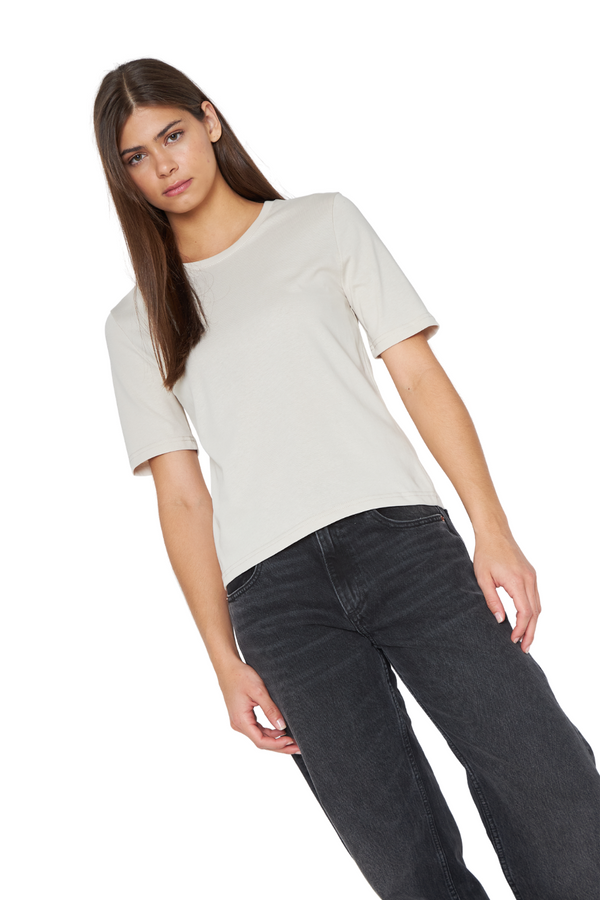 png_1500x1500_69749066