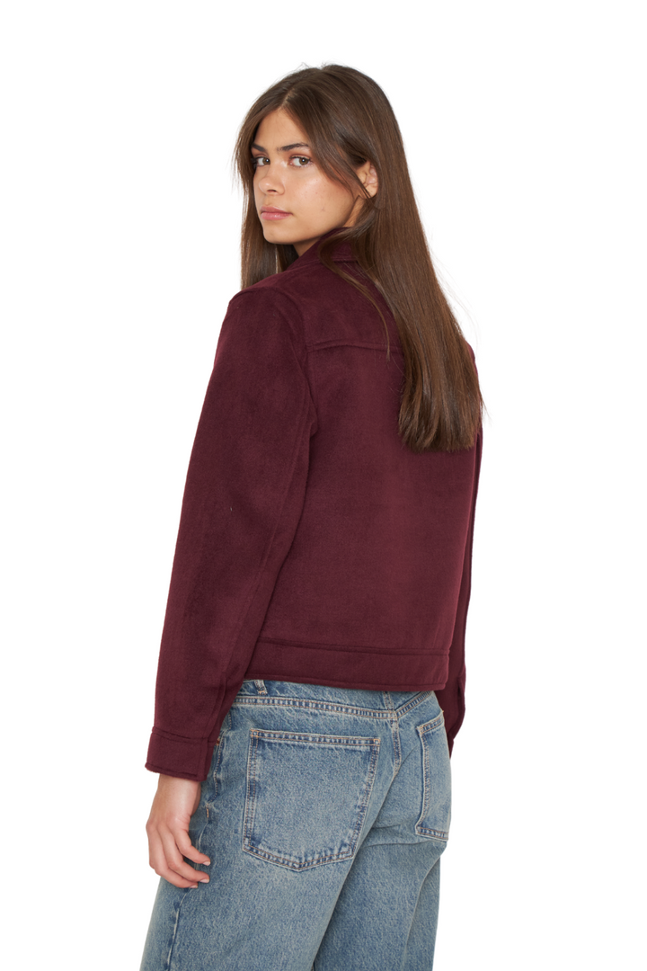 png_1500x1500_69374463