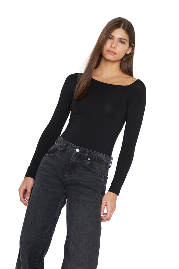 png_1500x1500_69735104