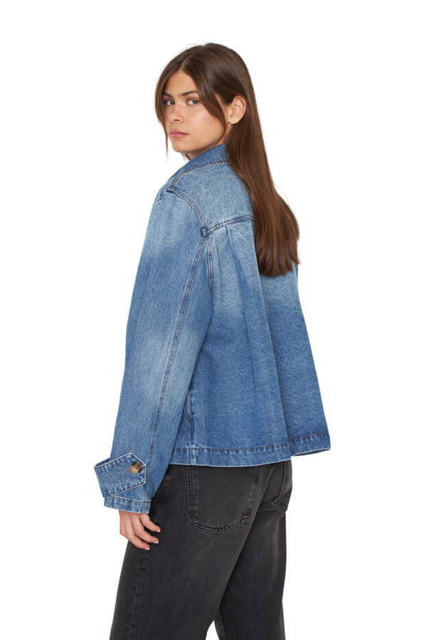 png_1500x1500_70150407