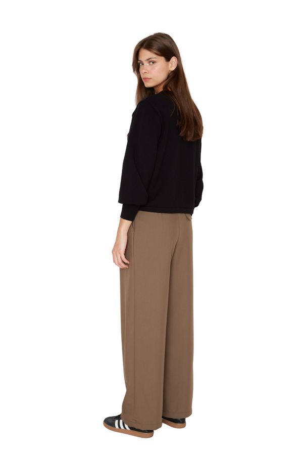 png_1500x1500_69756790