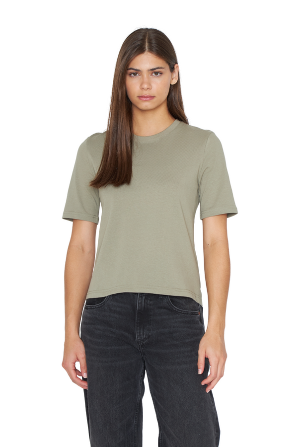 png_1500x1500_69749208